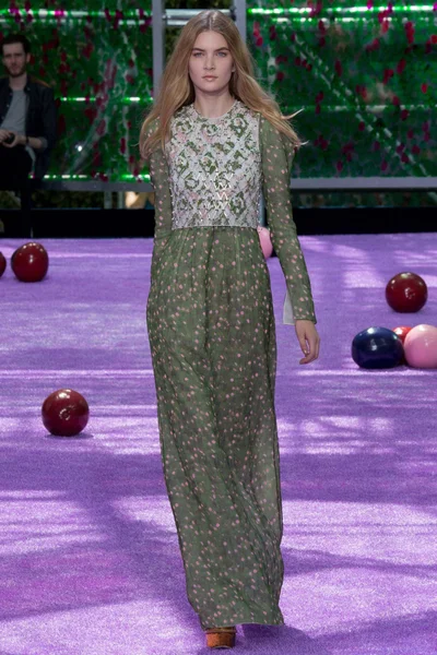 Look 38